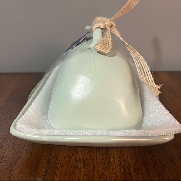 Isola Cucina Sage Green Butter Dish - Picture 5 of 11